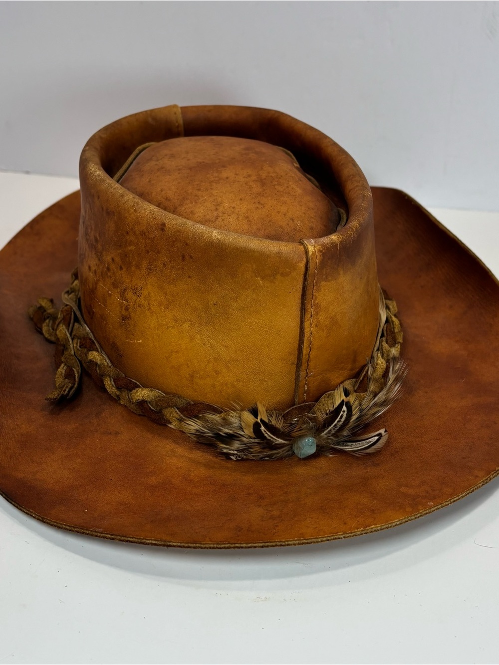 Vtg Henschel Skully’s Suede Leather Brown Outback Western Hat Men's Med Feather - Picture 2 of 9